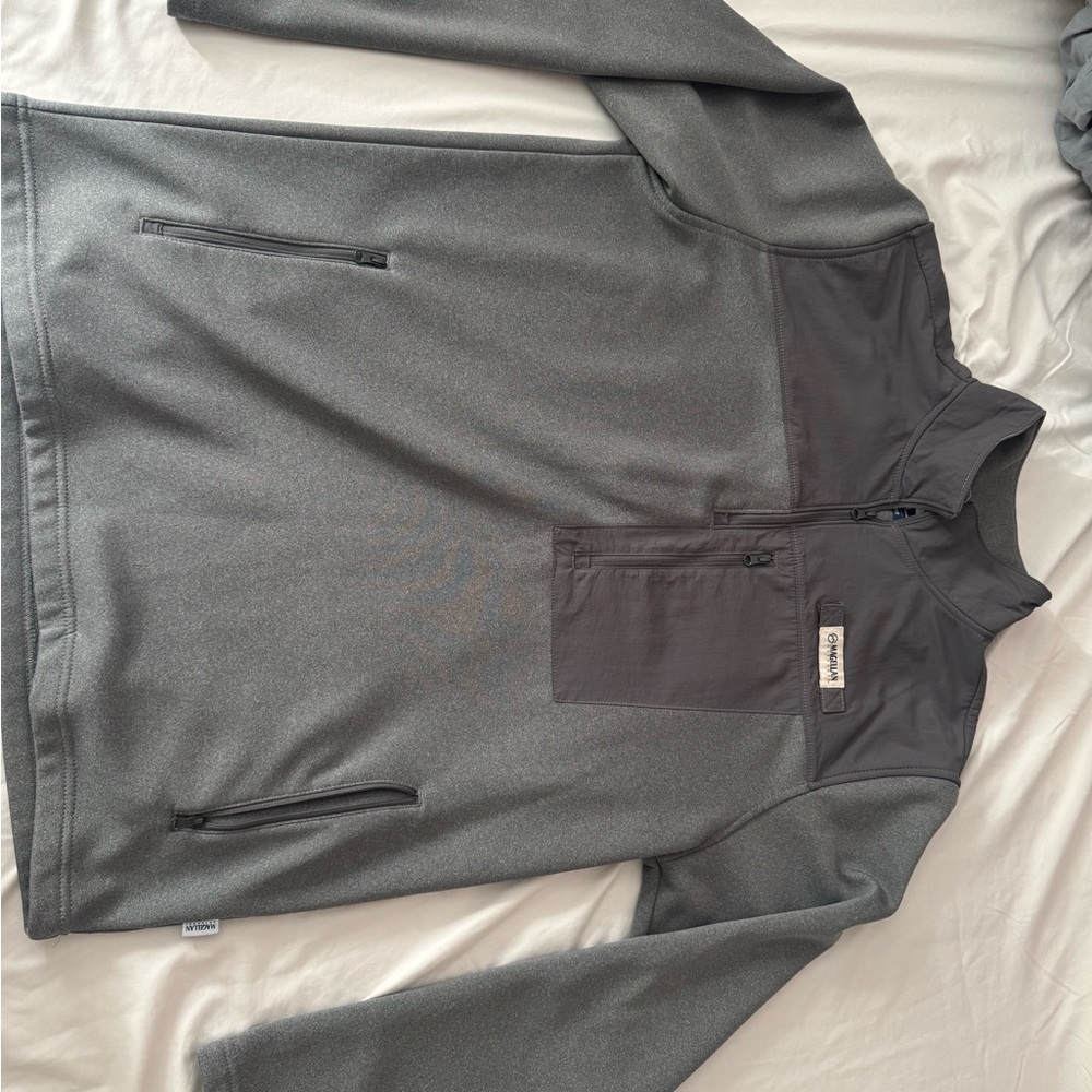 Magellan Outdoors Classic Fit Gray Pullover